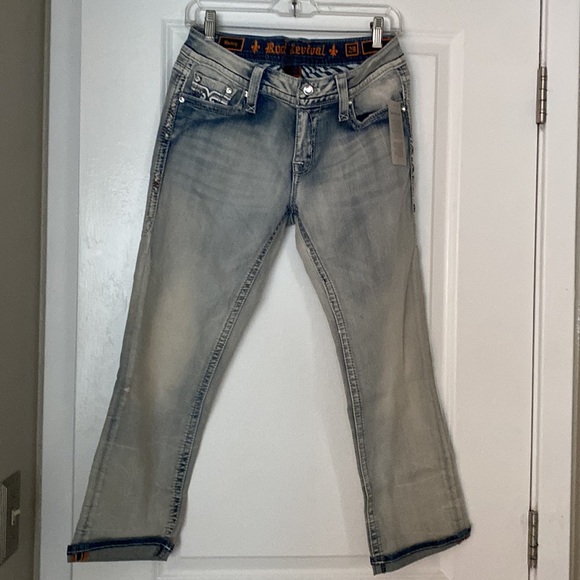 Light Blue Rock Revival Cropped Jeans Size 27 & 29 NWT - Picture 3 of 9